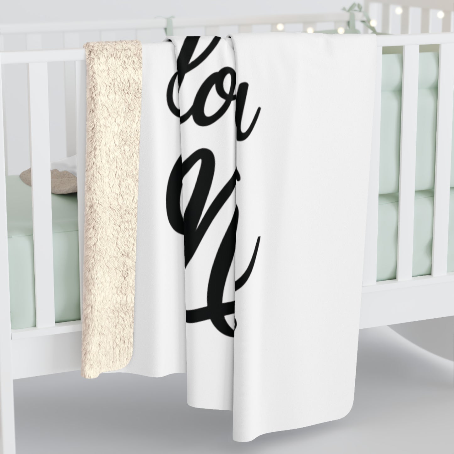 Love You, Mom” Fleece Blanket – Elegant Black & White Edition